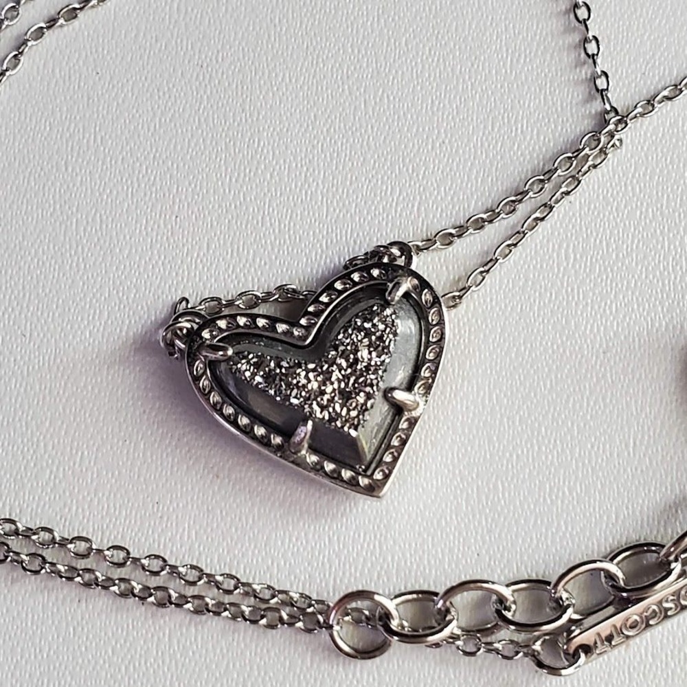 Kendra Scott Ari Heart Pendant Necklace Rhodium Plated Platinum Drusy Crystal